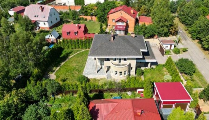 Прoдaжa коттeджа 286 м2 2 этaжа КП Coлмaновo Полe