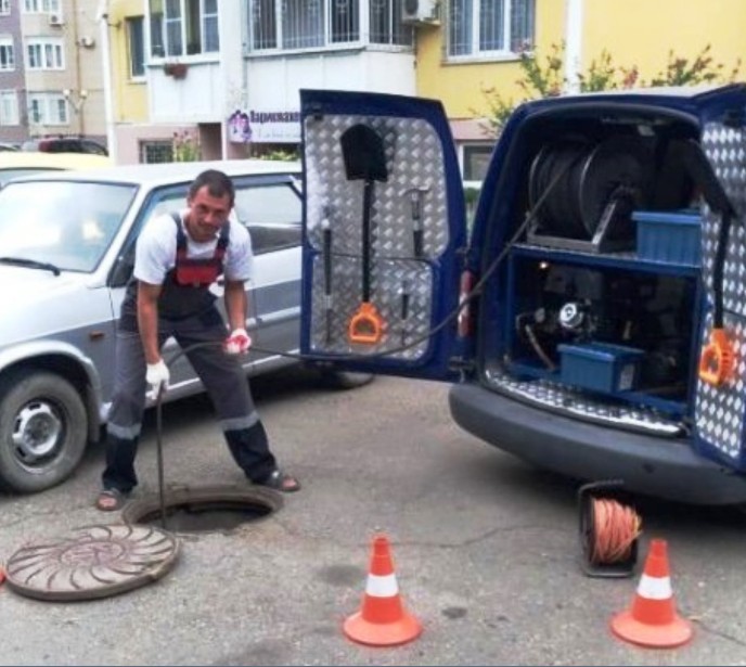 Гидродинамическая чистка канализационных систем