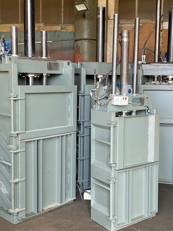 Пресс пакетировочный вертикальный Кубер-4В Стандарт